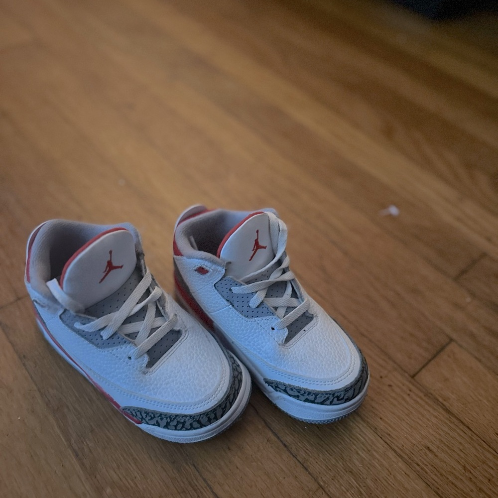 Toddler Jordan’s barely worn